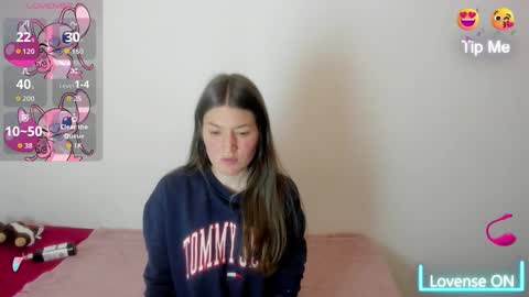 Snapshot of tesa_cute chatting on October 3, 3:11 am tesa online show from October 3, 3:11 am