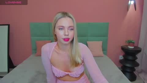 Snapshot of tessaadorable chatting on September 16, 1:57 am Tessa 3 online show from September 16, 1:57 am