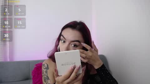 Tessa foxie      online show from May 20, 11:18 am