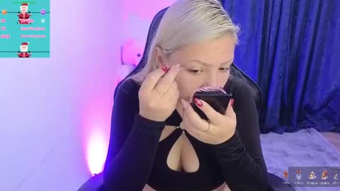 Snapshot of tessawhisnton chatting on December 21, 11:22 am Tessy online show from December 21, 11:22 am