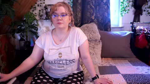 Snapshot of tessawinter chatting on January 28, 9:19 am Tessa online show from January 28, 9:19 am