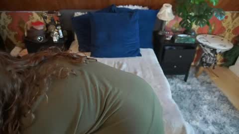 Tessa online show from May 4, 2:21 pm