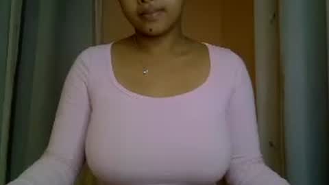 tessmia online show from July 27, 5:32 pm