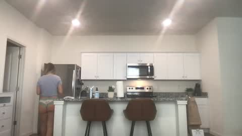 Snapshot of texas_blonde chatting on October 15, 2:30 pm Daphne Summers online show from October 15, 2:30 pm