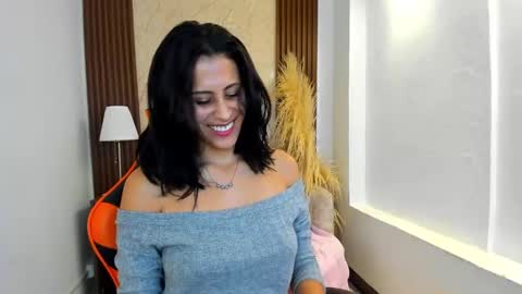 Snapshot of thais_kim chatting on September 20, 2:37 pm Sweet Thais online show from September 20, 2:37 pm