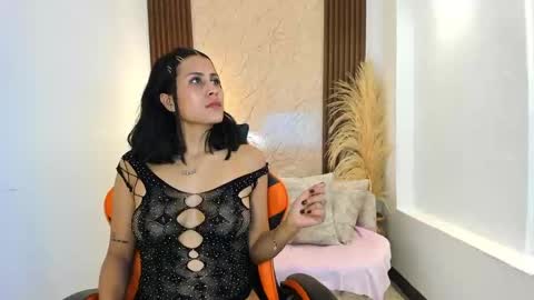 Snapshot of thais_kim chatting on September 10, 3:56 pm Sweet Thais online show from September 10, 3:56 pm