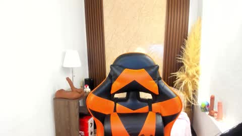 Sweet Thais  online show from February 12, 4:19 pm