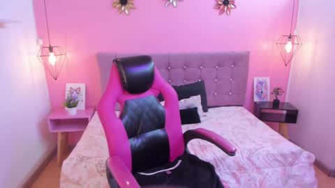 Thamara online show from January 15, 7:55 pm