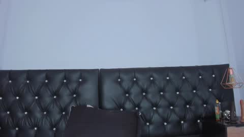 Snapshot of thara_webstter chatting on March 1, 11:39 am thara webstter online show from March 1, 11:39 am