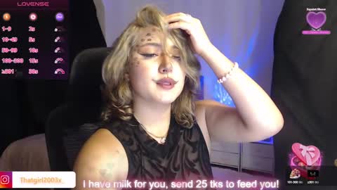 Snapshot of thatgirl2003 chatting on October 4, 4:29 am online show from October 4, 4:29 am