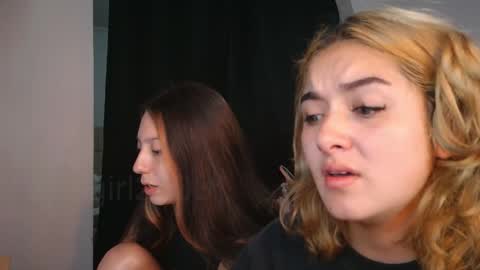   online show from November 4, 2:44 pm