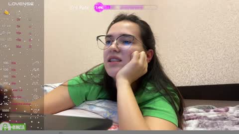 Snapshot of the_princese chatting on February 4, 1:56 am Alice online show from February 4, 1:56 am