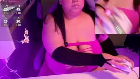 TheBouncingBetty online show from July 20, 5:25 pm