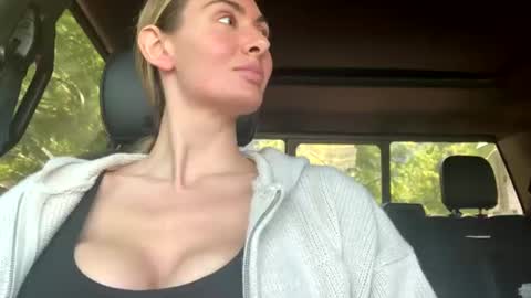 Alyssa Rhoades online show from July 21, 10:10 pm