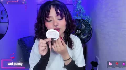 Snapshot of theia_moon_ chatting on October 3, 2:11 pm Theia online show from October 3, 2:11 pm