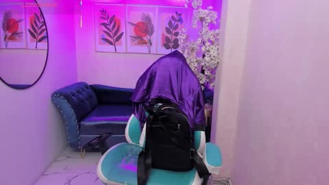 Snapshot of theia_moon_ chatting on October 16, 12:41 pm Theia online show from October 16, 12:41 pm