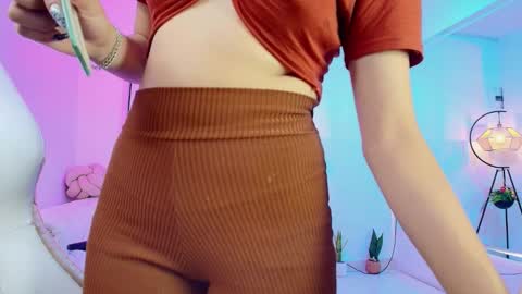 Snapshot of theia_moon_ chatting on January 18, 12:47 pm Theia online show from January 18, 12:47 pm
