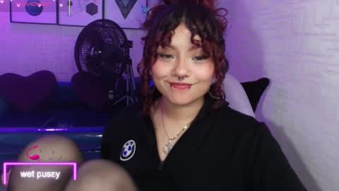 Snapshot of theia_moon_ chatting on October 4, 3:27 pm Theia online show from October 4, 3:27 pm