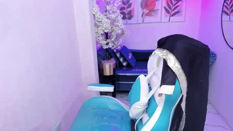 Snapshot of theia_moon_ chatting on October 11, 2:53 pm Theia online show from October 11, 2:53 pm