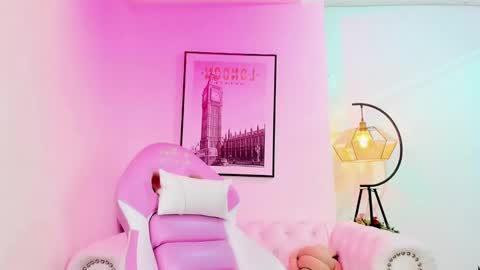 Snapshot of theia_moon_ chatting on January 30, 12:59 pm Theia online show from January 30, 12:59 pm