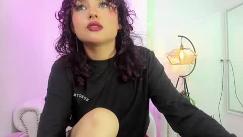 Snapshot of theia_moon_ chatting on March 4, 2:42 pm Theia online show from March 4, 2:42 pm