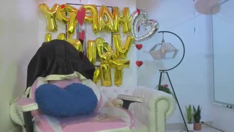 Snapshot of theia_moon_ chatting on February 17, 12:38 pm Theia online show from February 17, 12:38 pm