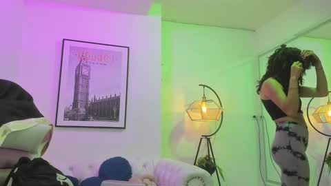 Snapshot of theia_moon_ chatting on March 11, 1:01 pm Theia online show from March 11, 1:01 pm