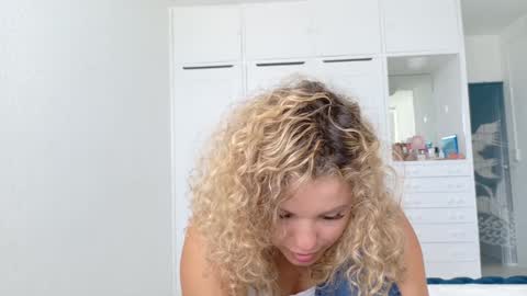 Lily Marie online show from June 1, 6:20 pm