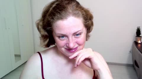 Snapshot of theladysblush chatting on December 28, 3:04 pm Ella online show from December 28, 3:04 pm