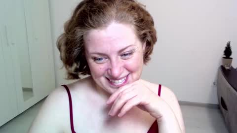 Snapshot of theladysblush chatting on December 27, 3:16 pm Ella online show from December 27, 3:16 pm