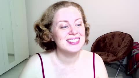 Snapshot of theladysblush chatting on January 14, 6:07 pm Ella online show from January 14, 6:07 pm