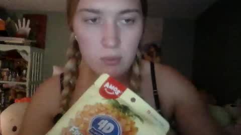 Little Bambii online show from November 22, 4:04 am