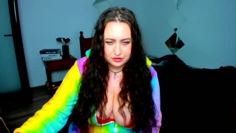 Snapshot of thenaughtygf chatting on October 9, 9:08 pm thenaughtygf online show from October 9, 9:08 pm