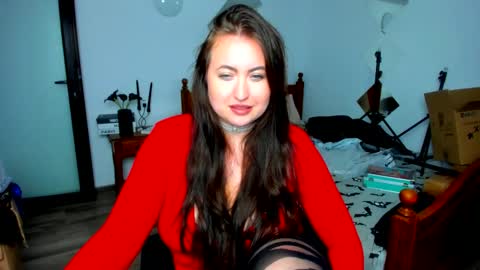 Snapshot of thenaughtygf chatting on September 25, 10:18 pm thenaughtygf online show from September 25, 10:18 pm