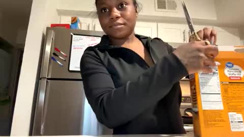 thequeen_777 online show from October 17, 12:30 pm