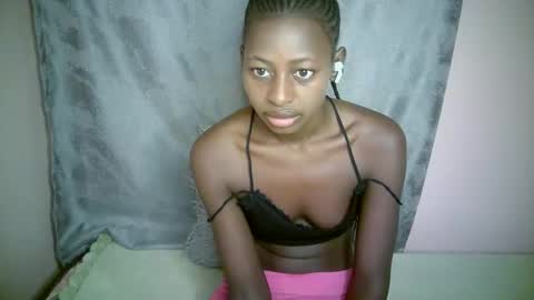 Snapshot of therry_heart chatting on October 7, 4:50 am hearty online show from October 7, 4:50 am