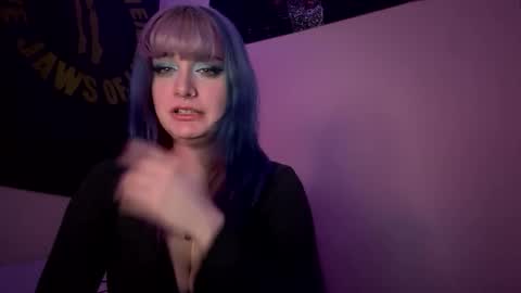 thewildwildwest online show from April 11, 5:02 am