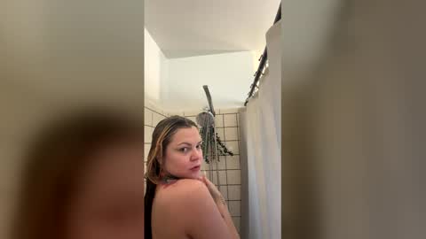 B A E online show from December 21, 5:06 pm