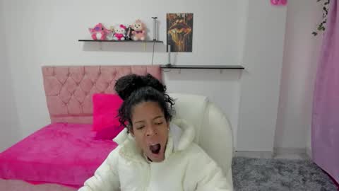 thianahorny online show from January 12, 12:10 pm