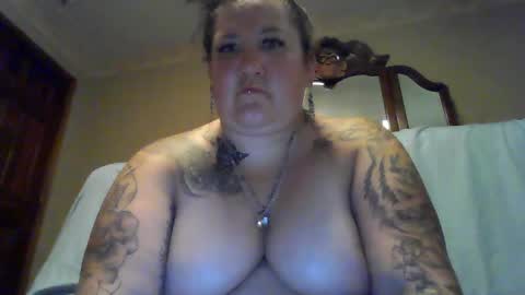 Snapshot of thickandjuicy7612 chatting on September 18, 6:06 pm thickandjuicy7612 online show from September 18, 6:06 pm