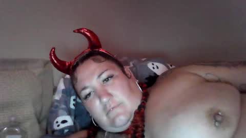 Snapshot of thickandjuicy7612 chatting on October 1, 6:40 am thickandjuicy7612 online show from October 1, 6:40 am