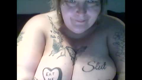 thickdarkangel online show from May 11, 6:05 pm