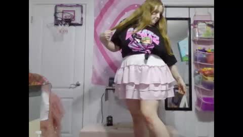 Ariel online show from November 13, 1:04 am