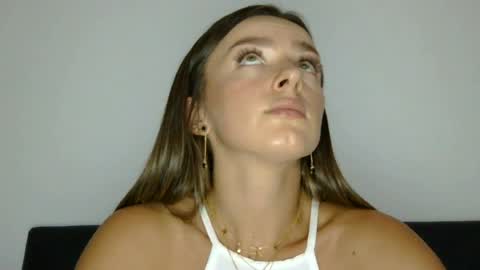thisgirl_x online show from July 22, 9:16 pm