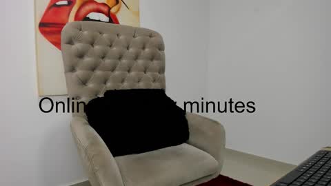 Snapshot of tiago_hannah chatting on September 30, 11:09 pm carolina online show from September 30, 11:09 pm