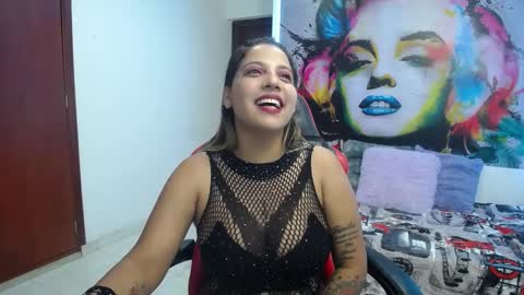 Snapshot of tiana_breeze chatting on October 5, 3:33 am tiana_breeze online show from October 5, 3:33 am