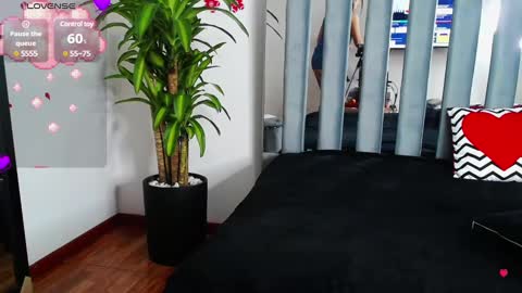 Snapshot of tiana_rosse_ chatting on March 4, 12:01 pm tiana_rosse_ online show from March 4, 12:01 pm