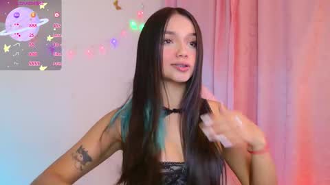 Snapshot of tianale chatting on September 17, 5:27 am Tiana Le online show from September 17, 5:27 am