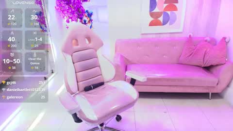 Tiara  online show from February 28, 3:39 am