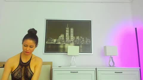 Tia Russell online show from February 17, 9:32 pm